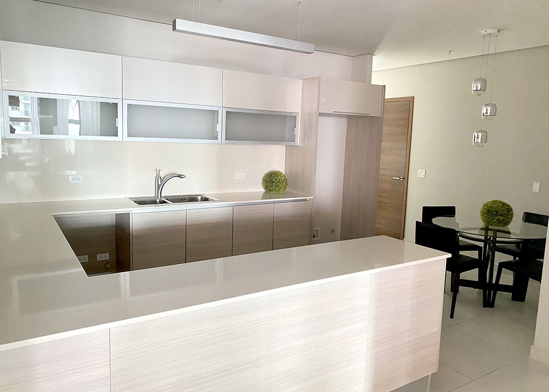 panama-real-estate-costa-del-este-mirador kitchen